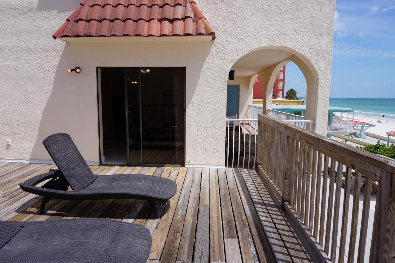Redington Surf Resort By Travel Resort Services St. Pete Beach Exterior photo