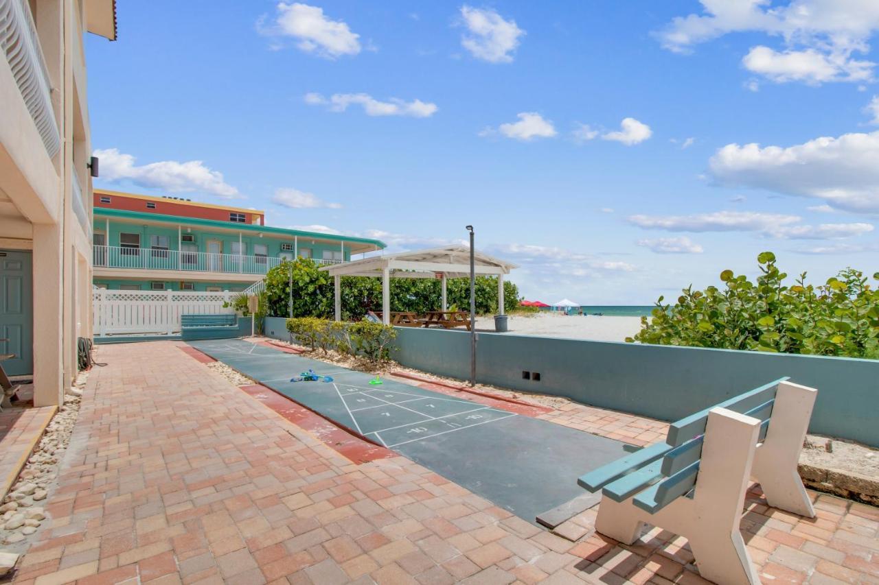 Redington Surf Resort By Travel Resort Services St. Pete Beach Exterior photo